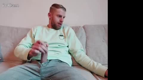 Snapshot of mrnobody6209 chatting on 03/03/25, 04:46 mrnobody6209 online show from 03/03/25, 04:46