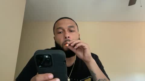 Snapshot of mrnuts24 chatting on 09/28/25, 06:13 mrnuts24 online show from 09/28/25, 06:13