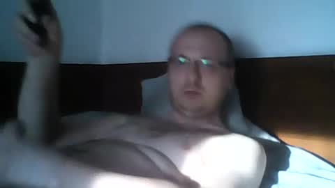 Snapshot of mronlymasturbate chatting on 07/17/26, 05:18 mronlymasturbate online show from 07/17/26, 05:18