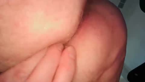 Snapshot of mrredbush chatting on 04/26/26, 01:31 mrredbush online show from 04/26/26, 01:31