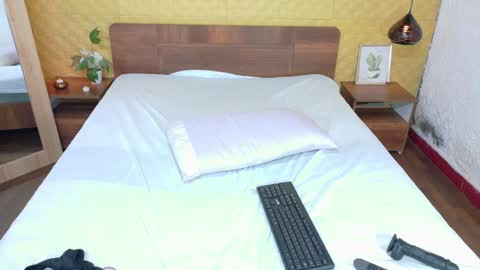 mrs_buttocks online show from 01/08/25, 05:26