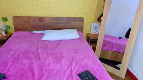 mrs_buttocks online show from 02/13/25, 05:54