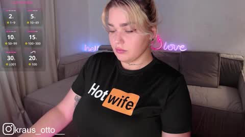 Snapshot of mrs_kitty69 chatting on 10/13/25, 09:09 mrs kitty69 online show from 10/13/25, 09:09