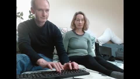 Snapshot of mrs_velvet_vixen_and_mr_stud chatting on 12/04/24, 04:49 Mrs Velvet Vixen online show from 12/04/24, 04:49