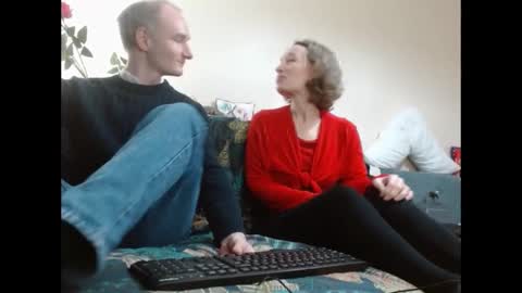 Snapshot of mrs_velvet_vixen_and_mr_stud chatting on 12/16/24, 08:31 Mrs Velvet Vixen online show from 12/16/24, 08:31