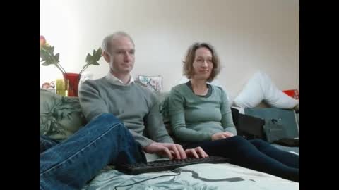 Snapshot of mrs_velvet_vixen_and_mr_stud chatting on 12/18/24, 08:42 Mrs Velvet Vixen online show from 12/18/24, 08:42