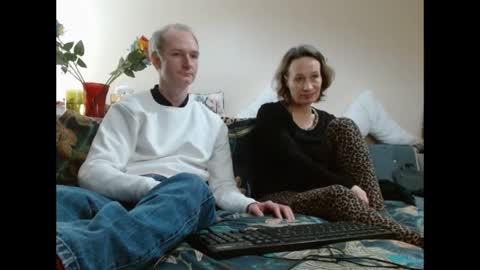 Snapshot of mrs_velvet_vixen_and_mr_stud chatting on 01/06/25, 11:40 Mrs Velvet Vixen online show from 01/06/25, 11:40