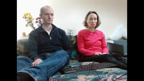 Snapshot of mrs_velvet_vixen_and_mr_stud chatting on 01/20/25, 08:30 Mrs Velvet Vixen online show from 01/20/25, 08:30