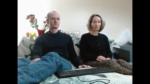 Snapshot of mrs_velvet_vixen_and_mr_stud chatting on 01/22/25, 08:40 Mrs Velvet Vixen online show from 01/22/25, 08:40