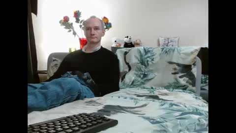 Snapshot of mrs_velvet_vixen_and_mr_stud chatting on 02/20/25, 02:46 Mrs Velvet Vixen online show from 02/20/25, 02:46