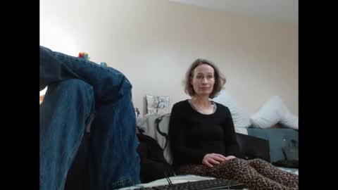 Snapshot of mrs_velvet_vixen_and_mr_stud chatting on 02/21/25, 11:55 Mrs Velvet Vixen online show from 02/21/25, 11:55