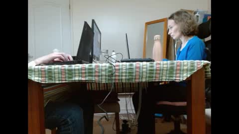 Snapshot of mrs_velvet_vixen_and_mr_stud chatting on 02/24/25, 11:43 Mrs Velvet Vixen online show from 02/24/25, 11:43