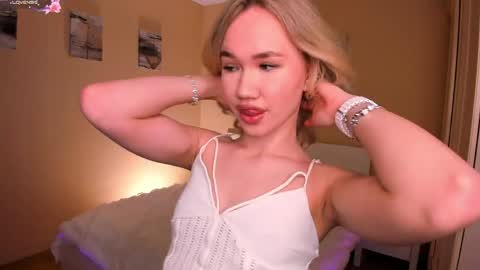 Snapshot of mrs_youwant chatting on 05/18/26, 01:50 Mia online show from 05/18/26, 01:50