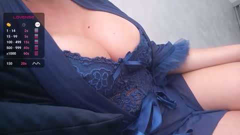 Snapshot of mrscummings chatting on 09/23/25, 11:57 C online show from 09/23/25, 11:57