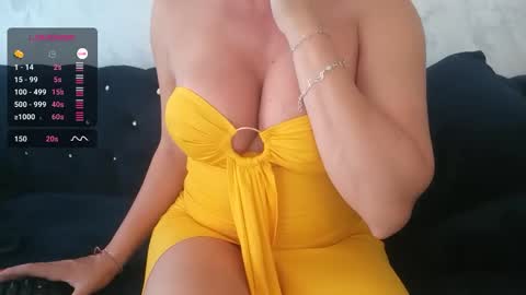 Snapshot of mrscummings chatting on 09/28/25, 02:33 C online show from 09/28/25, 02:33