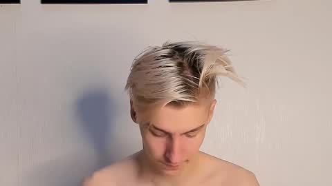 Snapshot of mrsexycum4u chatting on 12/18/24, 10:02 Adam online show from 12/18/24, 10:02