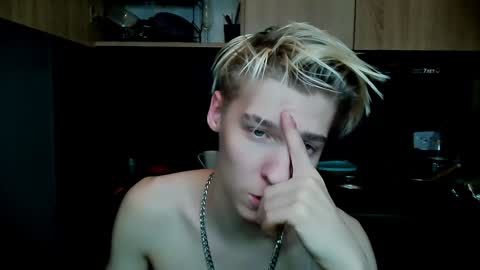 Snapshot of mrsexycum4u chatting on 01/17/25, 04:17 Adam online show from 01/17/25, 04:17