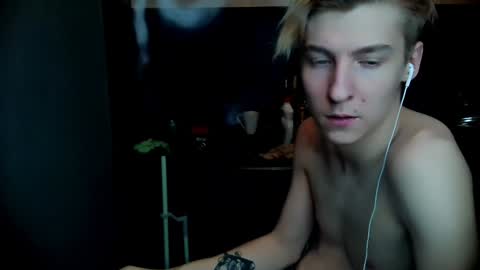 Snapshot of mrsexycum4u chatting on 01/25/25, 03:30 Adam online show from 01/25/25, 03:30