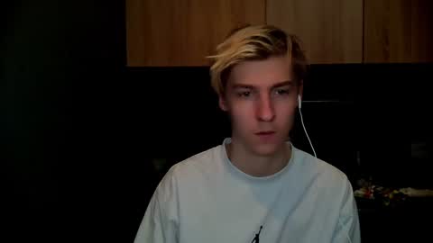 Snapshot of mrsexycum4u chatting on 02/01/25, 03:52 Adam online show from 02/01/25, 03:52