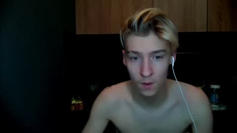 Snapshot of mrsexycum4u chatting on 02/03/25, 04:14 Adam online show from 02/03/25, 04:14