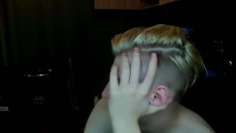 Snapshot of mrsexycum4u chatting on 03/12/25, 12:31 Adam online show from 03/12/25, 12:31