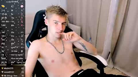 Snapshot of mrsexycum4u chatting on 10/02/25, 01:56 Adam online show from 10/02/25, 01:56