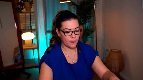 Tamara online show from 12/16/25, 05:40