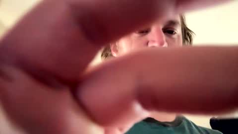 Snapshot of mrsissy812575 chatting on 12/21/24, 01:32 mrsissy812575 online show from 12/21/24, 01:32