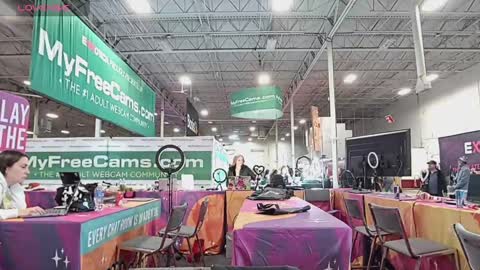 Snapshot of mrskellypierce chatting on 12/07/24, 11:12 MrsKellyPierce online show from 12/07/24, 11:12