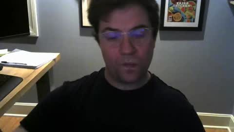 Snapshot of mrsleepyface1 chatting on 02/16/26, 05:25 mrsleepyface1 online show from 02/16/26, 05:25
