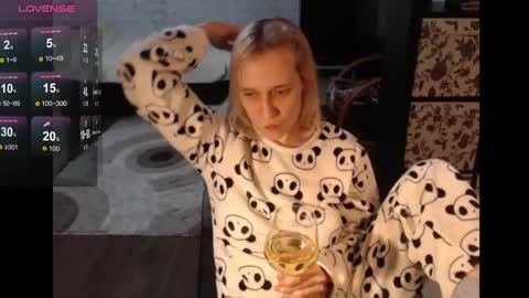 Sasha online show from 01/01/25, 08:04