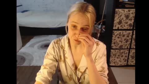 Sasha online show from 03/09/25, 06:11