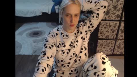 Sasha online show from 10/27/25, 06:01