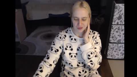 Sasha online show from 11/01/25, 06:04