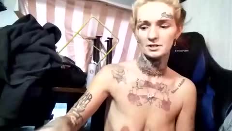 Snapshot of mrssavage97 chatting on 12/21/25, 10:06 mrssavage97 online show from 12/21/25, 10:06