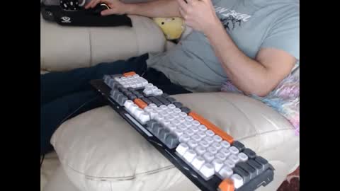 Snapshot of mrstraightdik chatting on 11/05/25, 11:10 Mr. Dan online show from 11/05/25, 11:10