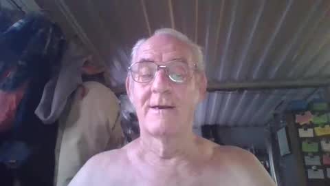 Chuck online show from 04/11/26, 01:04