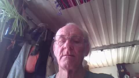 Chuck online show from 04/20/26, 07:26