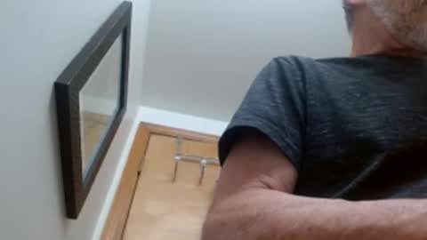 Snapshot of mrtease5 chatting on 01/15/26, 08:41 mrtease5 online show from 01/15/26, 08:41