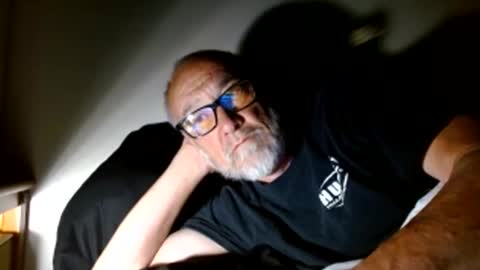 Snapshot of mrtease5 chatting on 05/17/26, 05:05 mrtease5 online show from 05/17/26, 05:05
