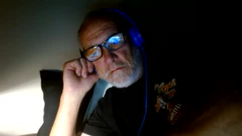 Snapshot of mrtease5 chatting on 05/24/26, 07:24 mrtease5 online show from 05/24/26, 07:24