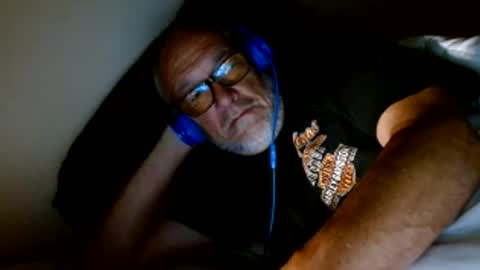 Snapshot of mrtease5 chatting on 05/30/26, 10:01 mrtease5 online show from 05/30/26, 10:01