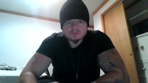 Snapshot of mrthick954 chatting on 10/18/25, 01:19 mrthick954 online show from 10/18/25, 01:19