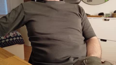 Snapshot of mrtsch chatting on 02/25/26, 07:07 Tony online show from 02/25/26, 07:07