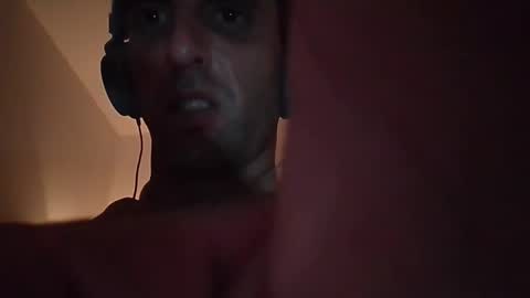 Snapshot of mrwhite017 chatting on 01/27/25, 06:09 Mrwhite017 online show from 01/27/25, 06:09