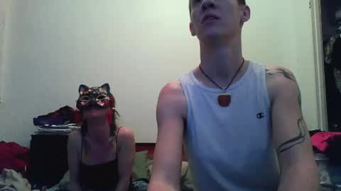 mrwolf85226666 online show from 04/15/26, 07:59