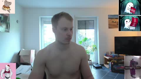 Snapshot of mrzaasch chatting on 04/28/26, 05:07 Sascha online show from 04/28/26, 05:07