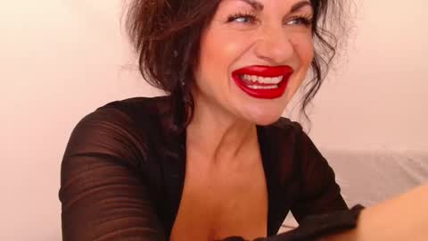Snapshot of ms_afrodita chatting on 05/16/26, 07:27 Hi Im Anna PVT open 6 tk extratokens online show from 05/16/26, 07:27