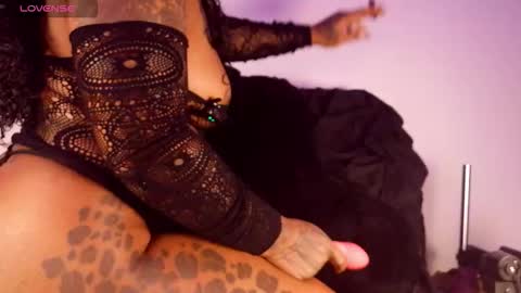 Snapshot of ms_booty_boop chatting on 12/16/25, 03:44 Ms Booty Boop online show from 12/16/25, 03:44