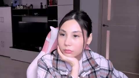 ms_emily_ online show from 03/06/26, 12:01